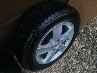 Predam zimnu sadu continental 5x112 R16 215/60R16 VW SKODA - 5