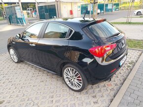 Alfa Romeo Giulietta 1.4T MultiAir Distinctive  čierna - 5