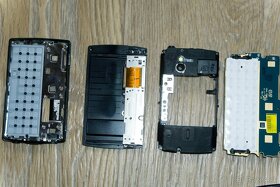 Samsung Galaxy S3 I9300, Sony Ericsson SK17i - 5