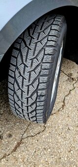 Predám elektróny 5x112 r16 so zimnými pneu 215/60 r16 - 5