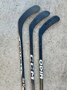 ✅ HOKEJKY - ĽAVAČKY CCM FT6 PRO + BAUER SYNC + ODIN = 50 € ✅ - 5