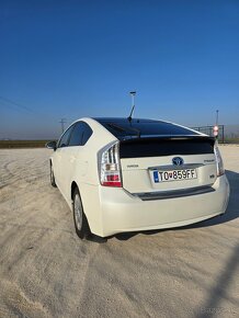 Toyota Prius - 5