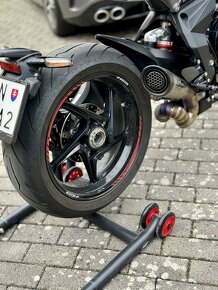 MV AGUSTA Brutale 800 - 5