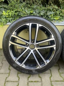 Originál Volkswagen elektróny 5x112 R18 235/45 - 5