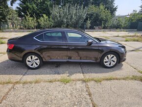 Skoda superb 2,0 TDI Manual 110kw - 5