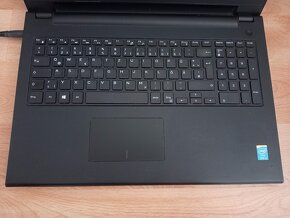 predám 15,6" notebook Dell - Intel core i3 - bez baterky - 5