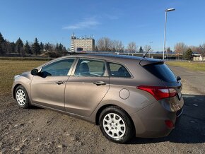 Hyundai i30 1.6crdi 94 kw - 5