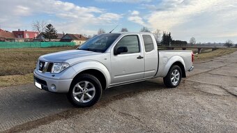 Nissan Navara 2.5 dCI MT6 4x4 - 5