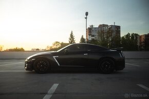 Nissan GTR - 5