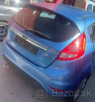 Ford Fiesta MK7 2011 predám Zadný nárazník , dvere a iné - 5