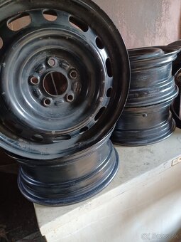 215/60 R16 GUMY S DISKAMI-SYMBOLICKA CENA,DISKY AKO NOVE. - 5