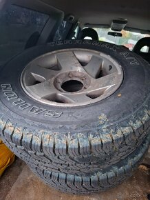 Zimné pneumatiky 245/70 r16  6×139,7 - 5