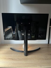 Nefunkčný monitor LG 27UD68P-B + adaptér - 5