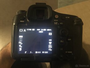 Sony SLT A99v - 5