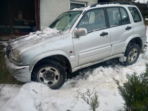 Suzuki Grand Vitara 2,0 hdi - 5