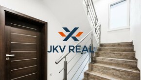 JKV Real ponúka predaj priestranný rodinný dom po čiastočnej - 5