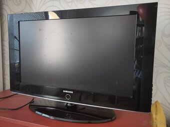 32" Samsung LE32S86BD - 5