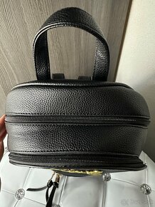 Karl Lagerfeld ruksak čierny zlatý napis - 5