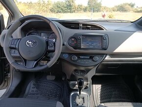 Toyota Yaris hybrid - 5