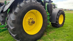 John Deere 6215 R - 5