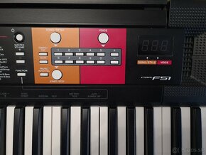 Elektronický klavír zn. YAMAHA - 5