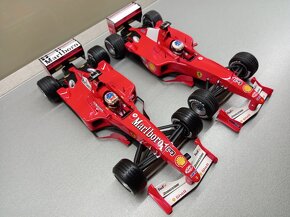 2x F1 FERRARI F2000 2000 MICHAEL SCHUMACHER HOTWHEELS 1:18 - 5