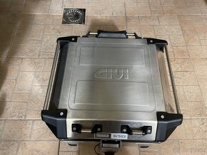 Givi kufor 42l s opierkou + Givi platna - 5