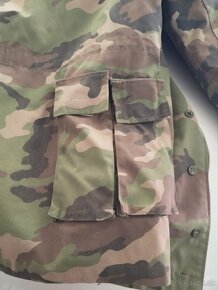 vojenský kabát s odjimatelnou vložkou kozusinou a kapucňou - 5