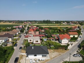 Exkluzívny 4-izbový rodinný dom na predaj v Holiciach - 5