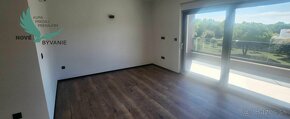 Apartmán so strešnou terasou a bazénom len 90m od mora s výh - 5