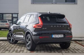 Volvo XC40 B3 AT7 PLUS Dark 163hp - 5