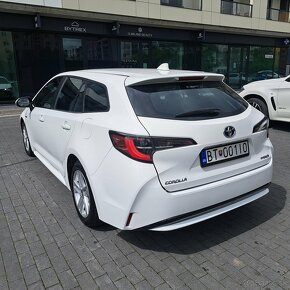 Toyota Corolla Combi 1,8 Hybrid 90kw 12/2019 - 5