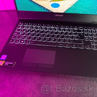 Predám herný notebok Lenovo Y540 -15IRH Raven Black - 5