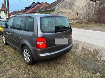 Volkswagen Touran - 5