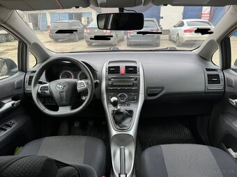 Toyota AURIS - 5