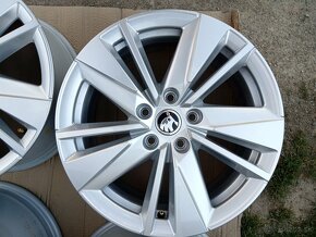 Škoda Karoq, Octavia 17"Originálne hliníkové disky - 5