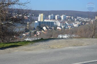 Predaj stavebný pozemok pre bytový dom/rodinný dom Bratislav - 5