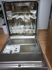 Predám umývačku riadu WHIRLPOOL ADG 955 IX - 5