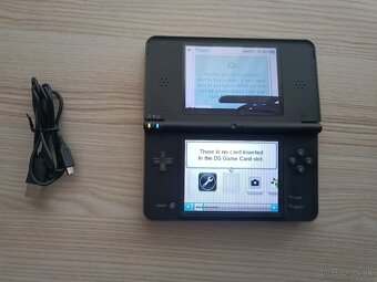 Nintendo DSi XL - 5