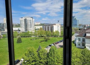 4- izbový byt na Zadunajskej ceste - SKVELÁ LOKALITA - 5