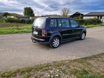 Volkswagen Touran Cross 2.0 TDI DSG - 5