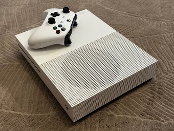 Hracia konzola Xbox One S biely 1TB - 5