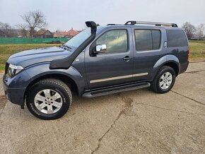 Nissan Pathfinder 2.5 dCI Automat 7-miestny - 5