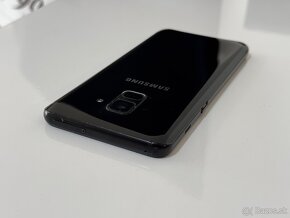 Samsung A8 4/32GB dobrý stav - 5