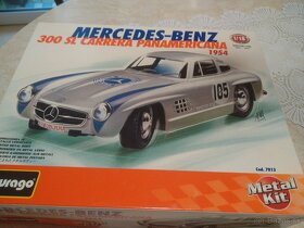 Predám Mercedes 300 SL  1:18  Burago - 5