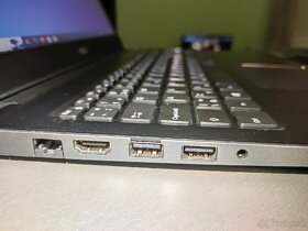 DELL Vostro 15 5568 - 5