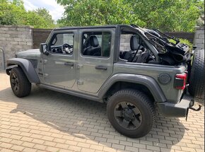 Jeep Wrangler - 5