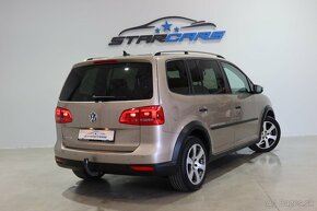 Volkswagen Touran CROSS 1.6 TDI DSG - 5