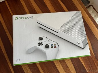 Xbox one S 1TB - 5