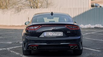 Kia Stinger 3,3l odpočet DPH 272kw (370PS) r.v. 2017, 4x4 - 5